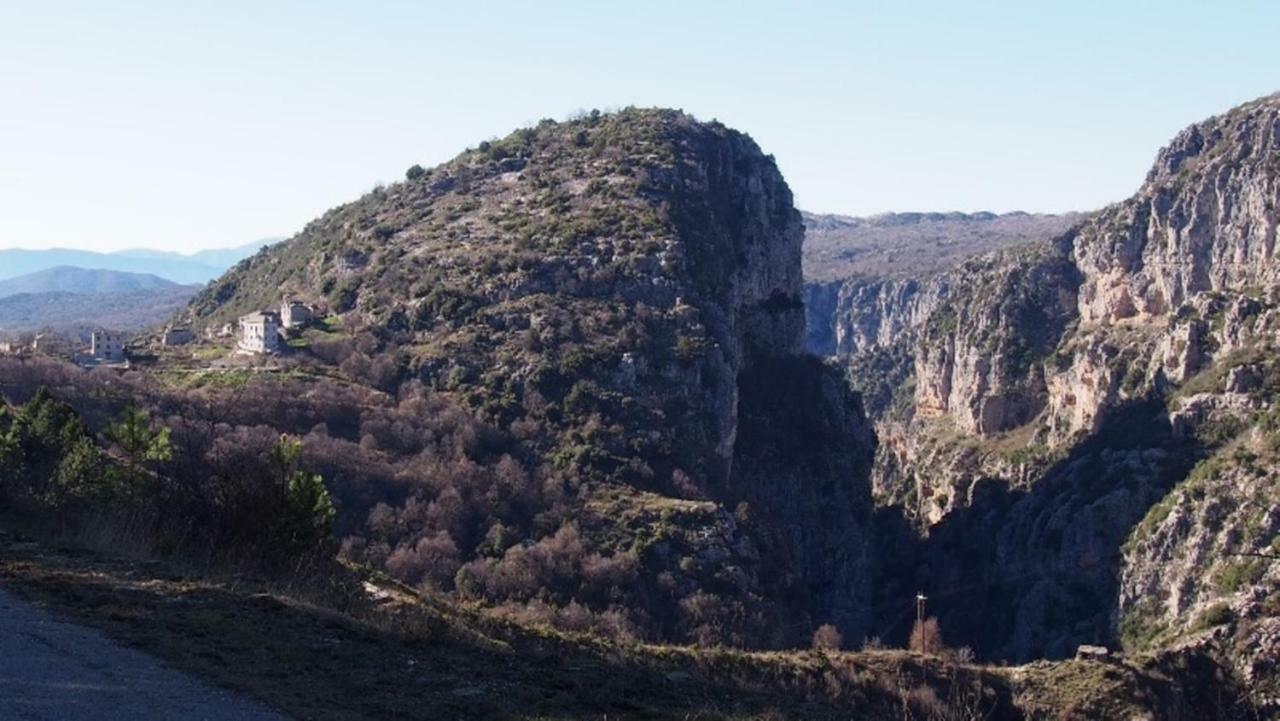 Mousafir Ontas Kepésovon Esterno foto